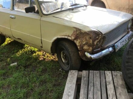 ВАЗ 2101 1982 в Харькове на Automoto.ua Бежевый ВАЗ 2101, объемом двигателя 0 л и пробегом 100 тыс. км за 411 $, фото 1 на Automoto.ua