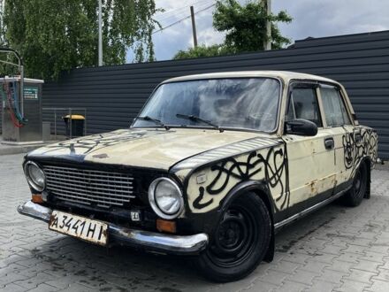 ВАЗ 2101 1983 у Житомирі на Automoto.ua Бежевий ВАЗ 2101, об'ємом двигуна 1.2 л та пробігом 75 тис. км за 387 $, фото 1 на Automoto.ua