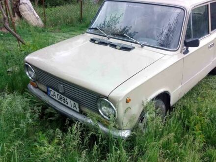 ВАЗ 2101 1987 в Умани на Automoto.ua Бежевый ВАЗ 2101, объемом двигателя 1.2 л и пробегом 50 тыс. км за 450 $, фото 1 на Automoto.ua