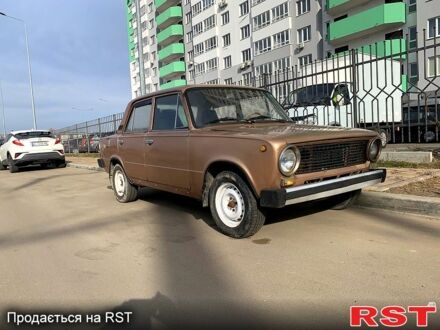 ВАЗ 2101 1989 у Києві на Automoto.ua Бежевий ВАЗ 2101, об'ємом двигуна 13 л та пробігом 0 тис. км за 300 $, фото 1 на Automoto.ua