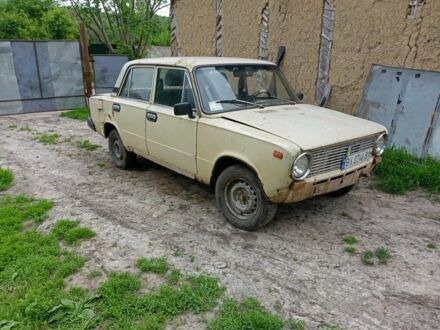 ВАЗ 2101 1990 у Хмельницькому на Automoto.ua Бежевий ВАЗ 2101, об'ємом двигуна 0 л та пробігом 100 тис. км за 182 $, фото 1 на Automoto.ua