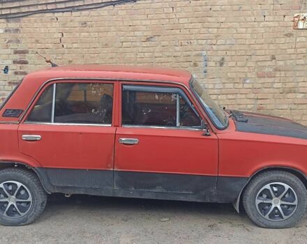 Красный ВАЗ 2101, объемом двигателя 1.5 л и пробегом 2 тыс. км за 350 $, фото 3 на Automoto.ua