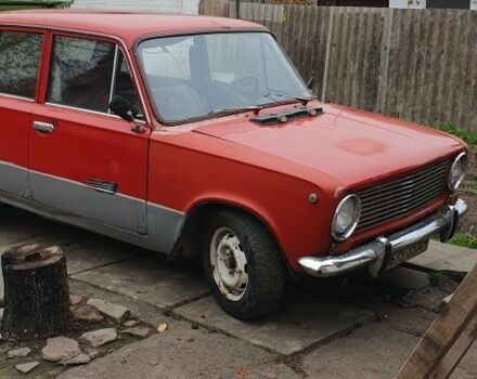 Красный ВАЗ 2101, объемом двигателя 1 л и пробегом 100 тыс. км за 286 $, фото 1 на Automoto.ua