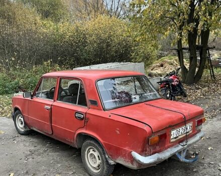 Красный ВАЗ 2101, объемом двигателя 1.5 л и пробегом 140 тыс. км за 381 $, фото 2 на Automoto.ua
