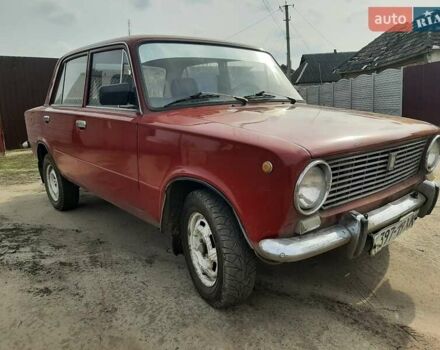 Красный ВАЗ 2101, объемом двигателя 1.2 л и пробегом 100 тыс. км за 900 $, фото 1 на Automoto.ua