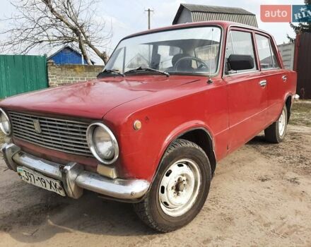 Красный ВАЗ 2101, объемом двигателя 1.2 л и пробегом 100 тыс. км за 900 $, фото 2 на Automoto.ua