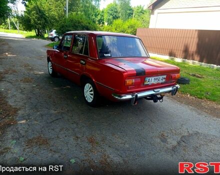 Красный ВАЗ 2101, объемом двигателя 1.2 л и пробегом 200 тыс. км за 400 $, фото 2 на Automoto.ua