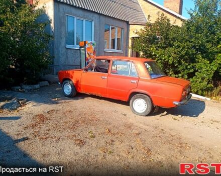 Красный ВАЗ 2101, объемом двигателя 1.2 л и пробегом 300 тыс. км за 250 $, фото 2 на Automoto.ua