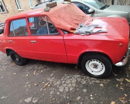 Червоний ВАЗ 2101, об'ємом двигуна 1 л та пробігом 382 тис. км за 800 $, фото 6 на Automoto.ua