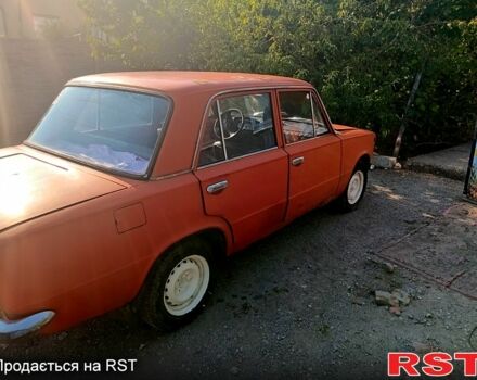Красный ВАЗ 2101, объемом двигателя 1.2 л и пробегом 300 тыс. км за 250 $, фото 3 на Automoto.ua