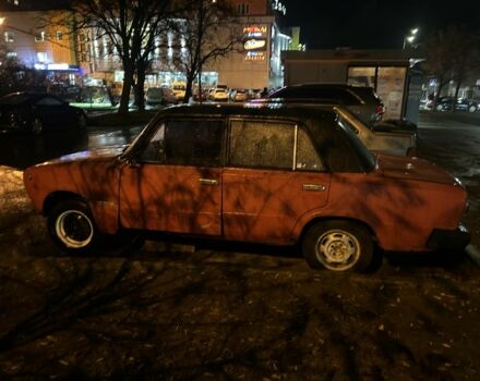 Красный ВАЗ 2101, объемом двигателя 1.5 л и пробегом 666 тыс. км за 167 $, фото 4 на Automoto.ua