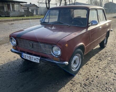 Красный ВАЗ 2101, объемом двигателя 1.2 л и пробегом 200 тыс. км за 426 $, фото 1 на Automoto.ua