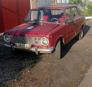 Красный ВАЗ 2101, объемом двигателя 1.3 л и пробегом 150 тыс. км за 450 $, фото 1 на Automoto.ua