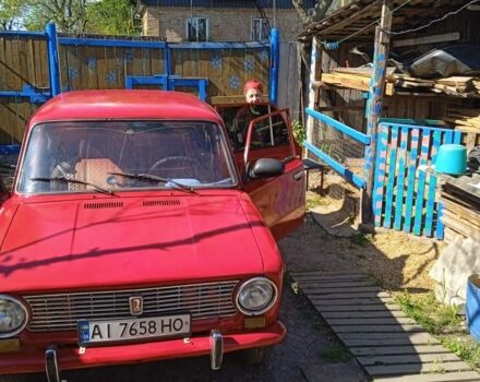 Красный ВАЗ 2101, объемом двигателя 0.12 л и пробегом 10 тыс. км за 345 $, фото 2 на Automoto.ua