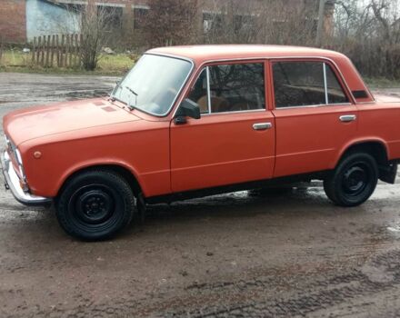 Красный ВАЗ 2101, объемом двигателя 1.3 л и пробегом 330 тыс. км за 514 $, фото 4 на Automoto.ua