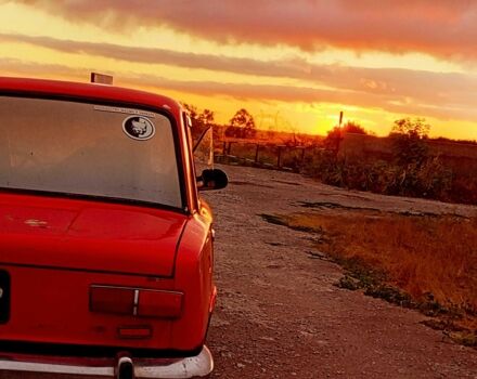 Красный ВАЗ 2101, объемом двигателя 1.5 л и пробегом 2 тыс. км за 286 $, фото 5 на Automoto.ua