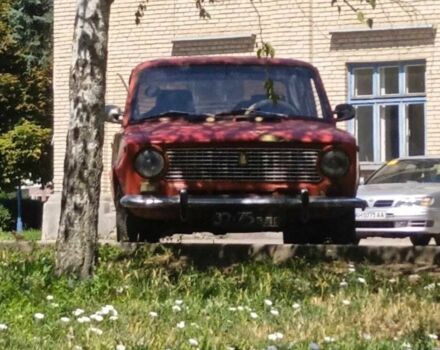 Красный ВАЗ 2101, объемом двигателя 1.5 л и пробегом 2 тыс. км за 286 $, фото 1 на Automoto.ua