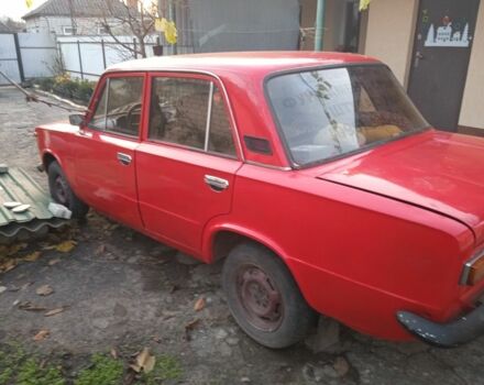 Красный ВАЗ 2101, объемом двигателя 1.3 л и пробегом 896 тыс. км за 310 $, фото 2 на Automoto.ua