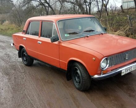 Красный ВАЗ 2101, объемом двигателя 1.3 л и пробегом 330 тыс. км за 514 $, фото 11 на Automoto.ua