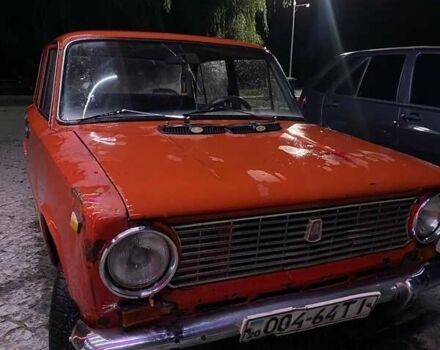 Красный ВАЗ 2101, объемом двигателя 1.5 л и пробегом 600 тыс. км за 219 $, фото 2 на Automoto.ua