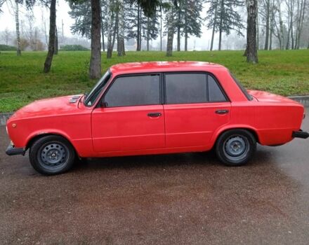 Красный ВАЗ 2101, объемом двигателя 1.5 л и пробегом 150 тыс. км за 999 $, фото 2 на Automoto.ua
