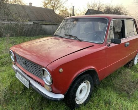 Красный ВАЗ 2101, объемом двигателя 1.3 л и пробегом 400 тыс. км за 354 $, фото 5 на Automoto.ua