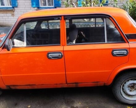 ВАЗ 2101 1978 в Черкассах на Automoto.ua Красный ВАЗ 2101, объемом двигателя 1.2 л и пробегом 1 тыс. км за 216 $, фото 2 на Automoto.ua