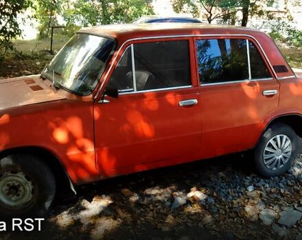 Красный ВАЗ 2101, объемом двигателя 1.3 л и пробегом 300 тыс. км за 480 $, фото 2 на Automoto.ua