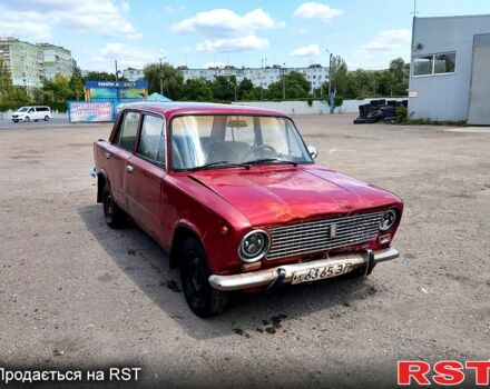 Красный ВАЗ 2101, объемом двигателя 1.6 л и пробегом 300 тыс. км за 300 $, фото 1 на Automoto.ua