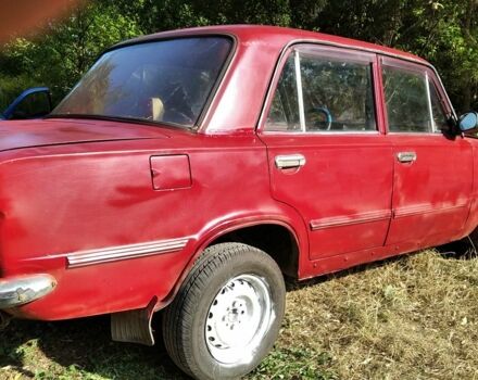 ВАЗ 2101 1979 в Сумах на Automoto.ua Красный ВАЗ 2101, объемом двигателя 0 л и пробегом 300 тыс. км за 481 $, фото 1 на Automoto.ua