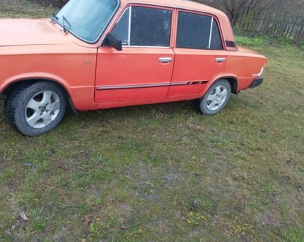 Красный ВАЗ 2101, объемом двигателя 0 л и пробегом 350 тыс. км за 904 $, фото 2 на Automoto.ua