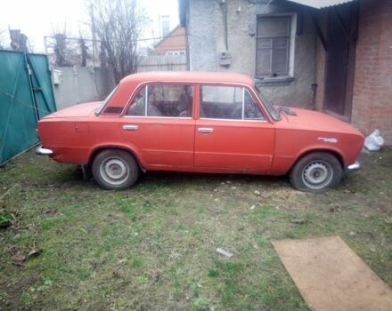 Красный ВАЗ 2101, объемом двигателя 1.3 л и пробегом 711 тыс. км за 356 $, фото 1 на Automoto.ua
