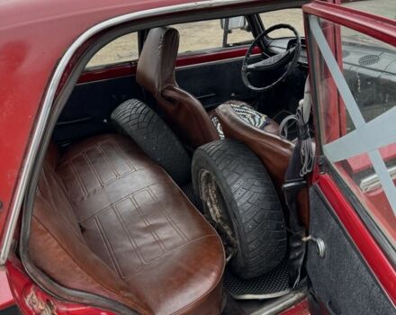 Красный ВАЗ 2101, объемом двигателя 1.2 л и пробегом 240 тыс. км за 750 $, фото 6 на Automoto.ua