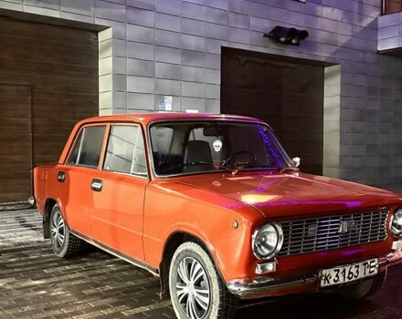 Красный ВАЗ 2101, объемом двигателя 1.2 л и пробегом 1000 тыс. км за 1000 $, фото 1 на Automoto.ua