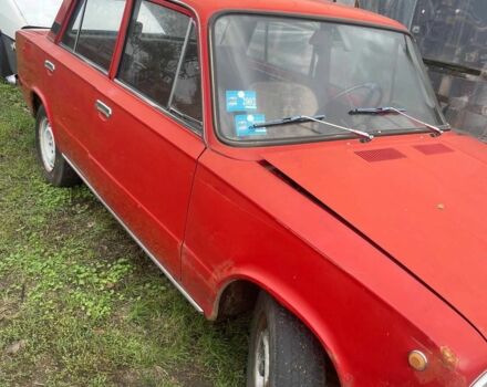 Красный ВАЗ 2101, объемом двигателя 1 л и пробегом 35 тыс. км за 596 $, фото 1 на Automoto.ua