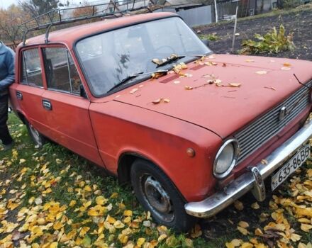 Красный ВАЗ 2101, объемом двигателя 1 л и пробегом 50 тыс. км за 357 $, фото 3 на Automoto.ua