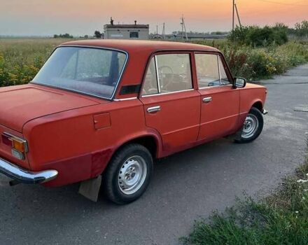 Красный ВАЗ 2101, объемом двигателя 1.2 л и пробегом 150 тыс. км за 1050 $, фото 1 на Automoto.ua