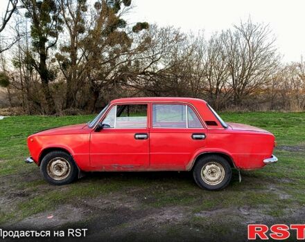 Красный ВАЗ 2101, объемом двигателя 13 л и пробегом 300 тыс. км за 499 $, фото 1 на Automoto.ua