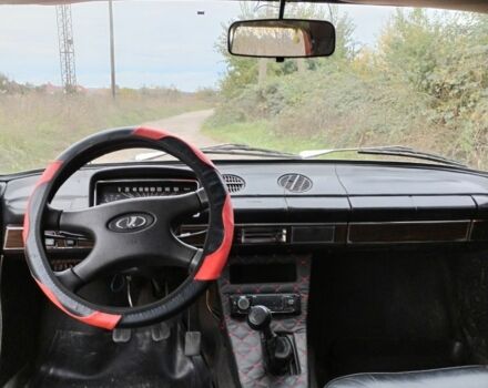 Красный ВАЗ 2101, объемом двигателя 0 л и пробегом 300 тыс. км за 887 $, фото 2 на Automoto.ua