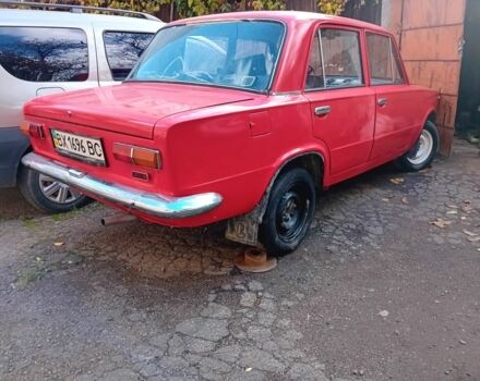 Красный ВАЗ 2101, объемом двигателя 1 л и пробегом 484 тыс. км за 713 $, фото 3 на Automoto.ua