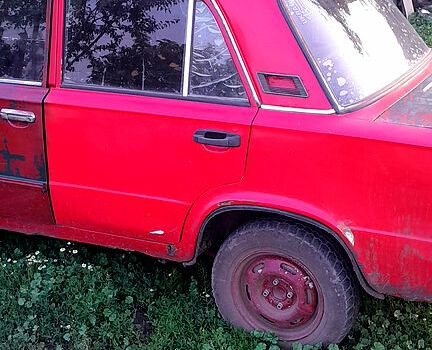 Красный ВАЗ 2101, объемом двигателя 1.3 л и пробегом 83 тыс. км за 300 $, фото 3 на Automoto.ua
