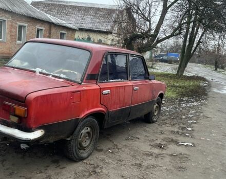 Красный ВАЗ 2101, объемом двигателя 1.5 л и пробегом 250 тыс. км за 296 $, фото 3 на Automoto.ua