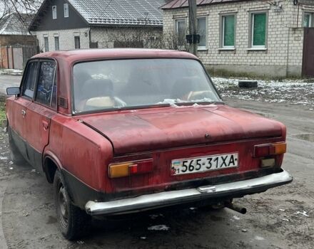 Красный ВАЗ 2101, объемом двигателя 1.5 л и пробегом 250 тыс. км за 296 $, фото 1 на Automoto.ua