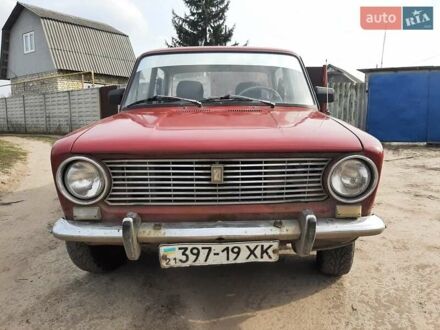 ВАЗ 2101 1971 у Змиеве на Automoto.ua Червоний ВАЗ 2101, об'ємом двигуна 1.2 л та пробігом 100 тис. км за 900 $, фото 1 на Automoto.ua