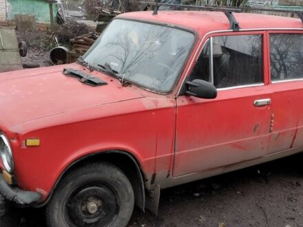 Красный ВАЗ 2101, объемом двигателя 1.3 л и пробегом 200 тыс. км за 332 $, фото 1 на Automoto.ua