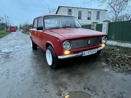 Красный ВАЗ 2101, объемом двигателя 1.2 л и пробегом 300 тыс. км за 713 $, фото 1 на Automoto.ua