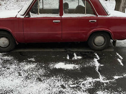 ВАЗ 2101 1972 у Києві на Automoto.ua Червоний ВАЗ 2101, об'ємом двигуна 1.2 л та пробігом 250 тис. км за 531 $, фото 1 на Automoto.ua