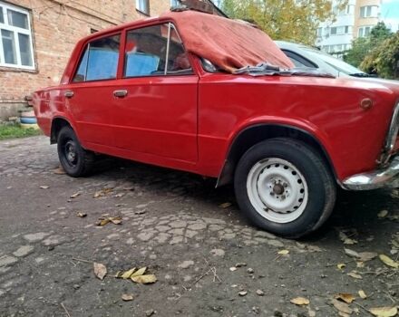 Красный ВАЗ 2101, объемом двигателя 1 л и пробегом 382 тыс. км за 800 $, фото 1 на Automoto.ua