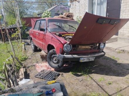 ВАЗ 2101 1972 у Кременчуге на Automoto.ua Червоний ВАЗ 2101, об'ємом двигуна 1.2 л та пробігом 5 тис. км за 167 $, фото 1 на Automoto.ua