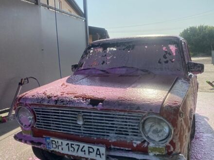 ВАЗ 2101 1974 в Одессе на Automoto.ua Красный ВАЗ 2101, объемом двигателя 1.2 л и пробегом 1 тыс. км за 500 $, фото 1 на Automoto.ua
